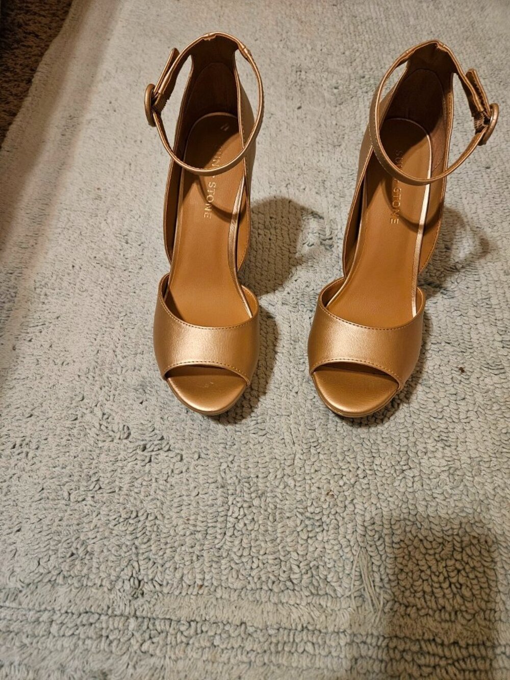 Sun and Stone Reetap Gold SM size 8 Chunky Heels
